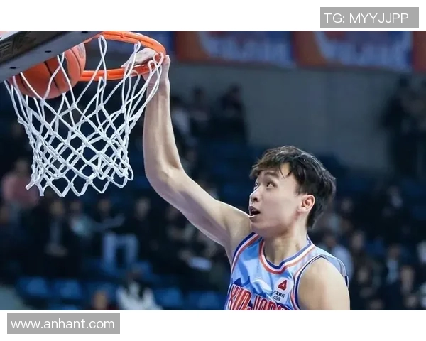 齐麟在新疆队的崛起之路CBA赛场上的新星与挑战