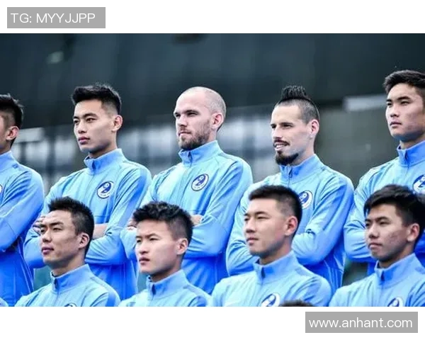 弗兰克斯加盟诺丁汉森林揭开新篇章球迷期待他的精彩表现 弗兰克斯加盟诺丁汉森林揭开新篇章球迷期待他的精彩表现