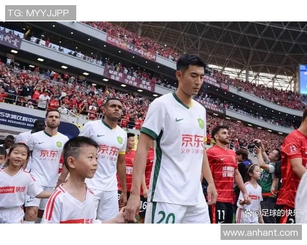 王子铭强势加盟成都蓉城助力球队冲击新赛季辉煌成就 王子铭强势加盟成都蓉城助力球队冲击新赛季辉煌成就