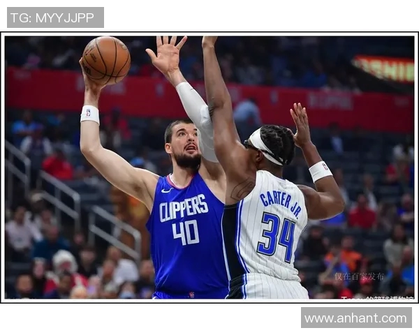 快船队主场不敌猛龙队,洛杉矶夜空下的震撼一战 快船队主场不敌猛龙队,洛杉矶夜空下的震撼一战