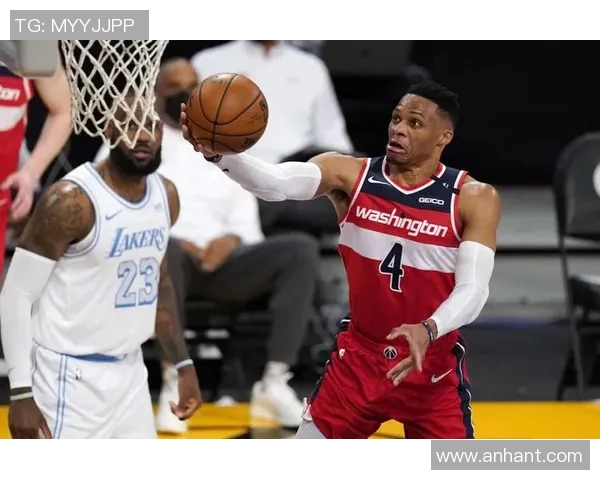 活塞签下自由球员韦斯特布鲁克，期待新赛季表现