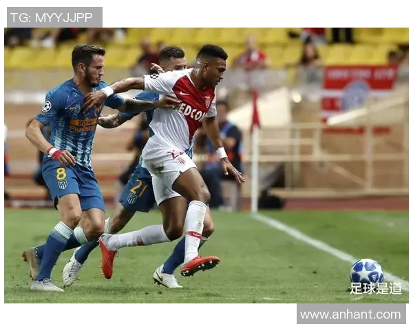 英超新赛季揭幕战：巴黎圣日耳曼对阵曼联，激烈对决引燃球迷热情